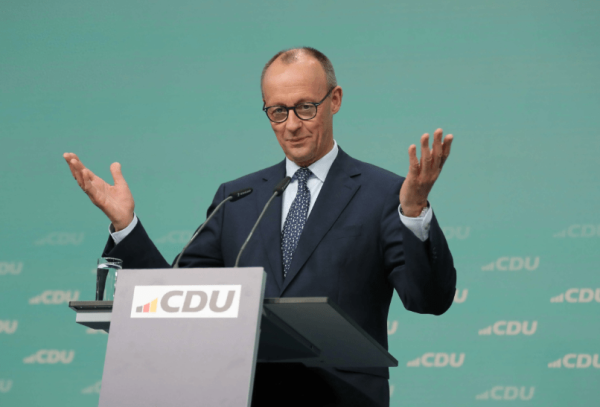 诚信双盈配资 德国总理不下场，以为就能不惹毛中国？