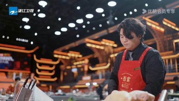 速盈所 全红婵的哥哥也来参加这档美食综艺，我们问了他三个问题